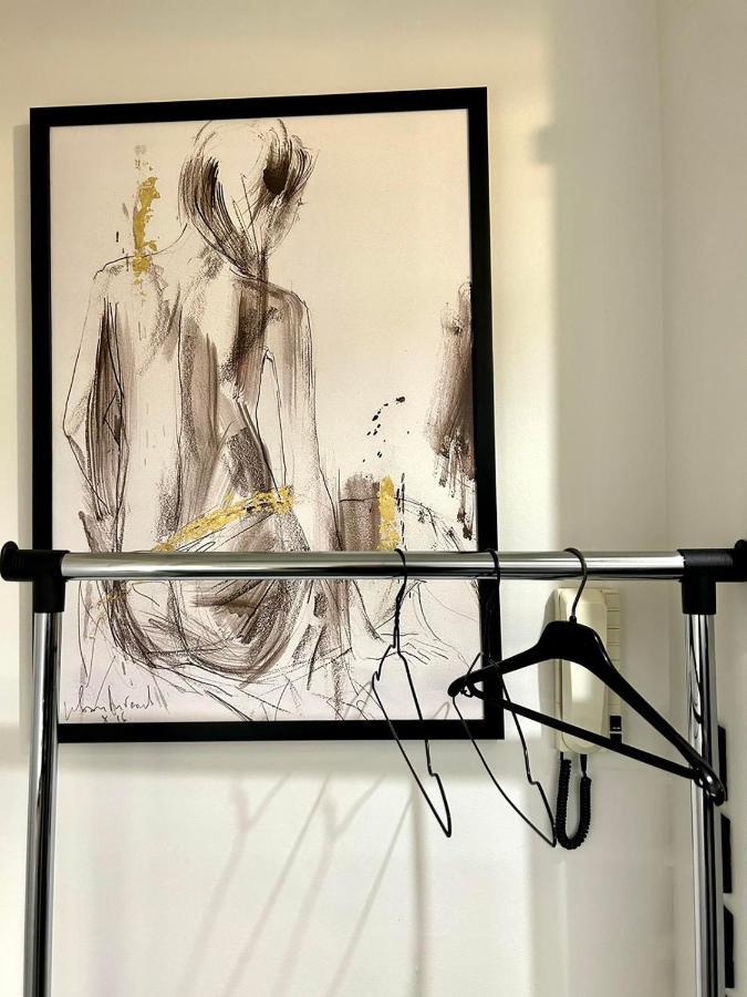 Apartment Fifty Shades Of Black Volos