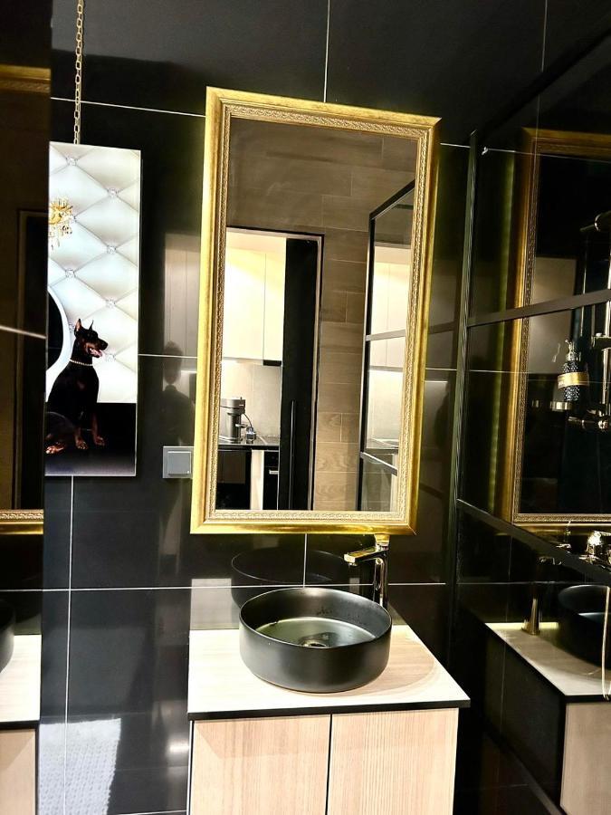 Apartment Fifty Shades Of Black